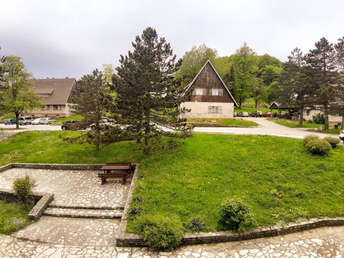 Plitvička JezeraSweet Dreamsアパートメント エクステリア 写真