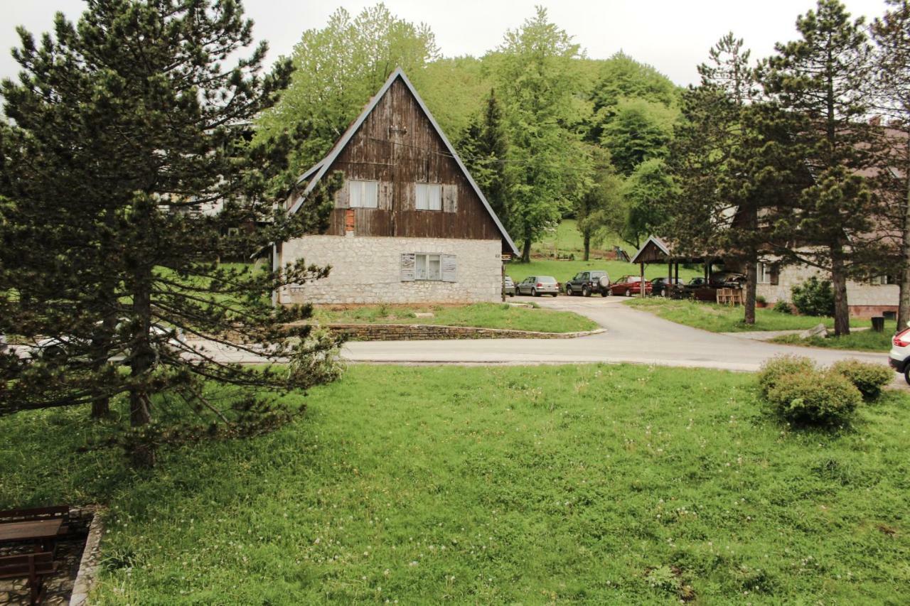 Plitvička JezeraSweet Dreamsアパートメント エクステリア 写真